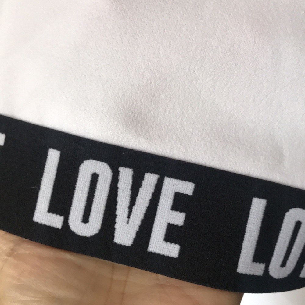 LOVE 🤍 Sweater - Picture 7 of 8